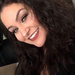 Meet your Posher, Brianna